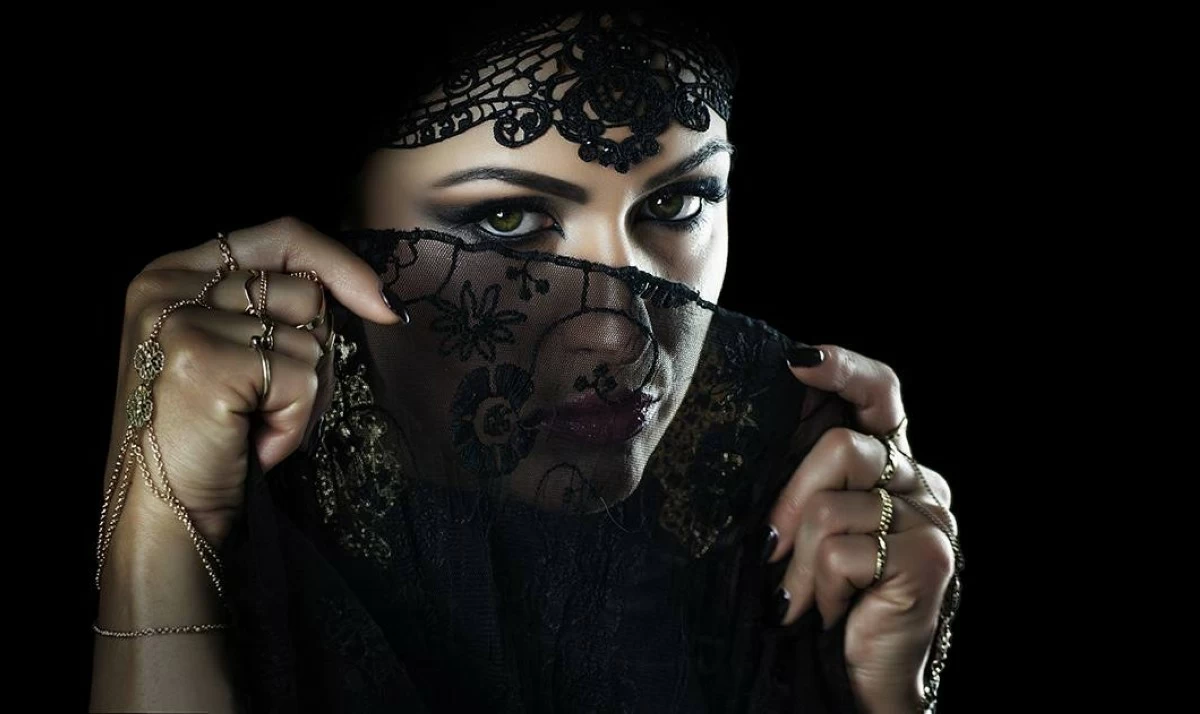 سيدتي – الجمال العربي… سحر الطبيعة. تعلم كيفية تسليط الضوء عليه