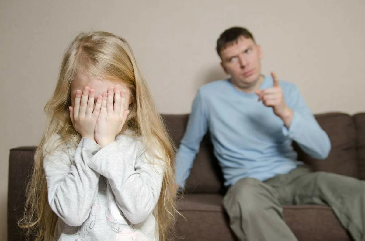 سيدتي – إن غياب الأب العاطفي هو جرح صامت يترك بصماته على حياة الفتيات