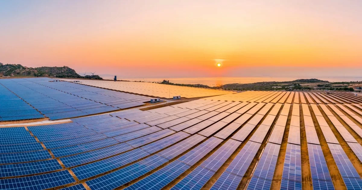 اخبار التكنولوجيا – باحثون صينيون يحققون إنجازا تاريخيا في الخلايا الشمسية المرنة