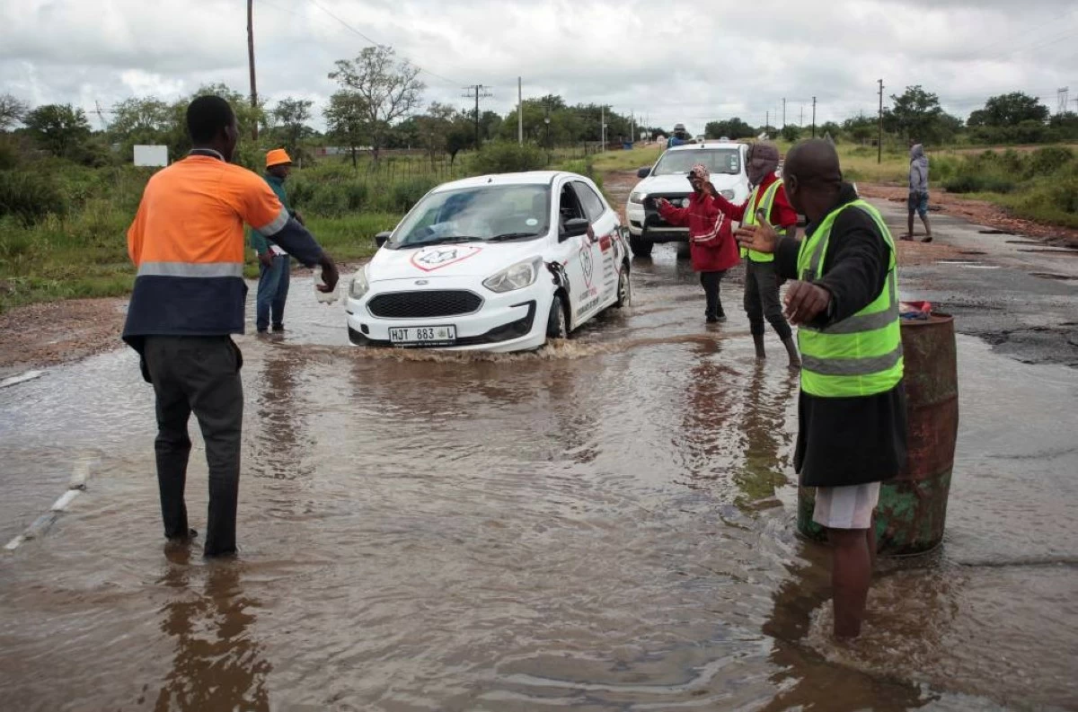 عالم الجريمة – جنوب أفريقيا تعلن حالة الكوارث الوطنية بسبب الفيضانات والطقس القاسي