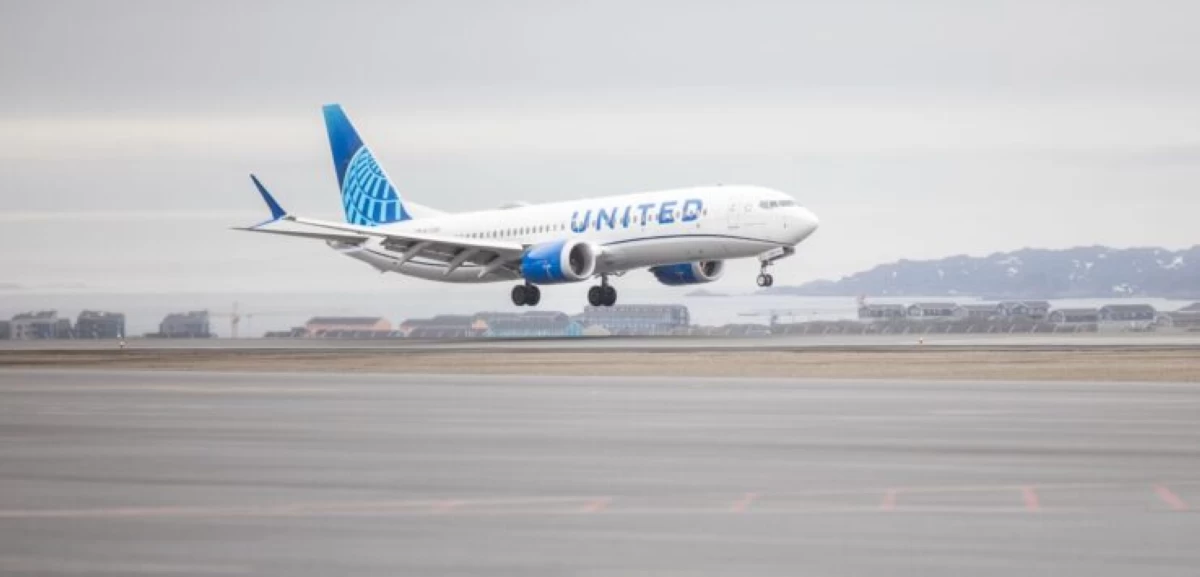 عالم الجريمة – بالفيديو: مشاهد مرعبة لهبوط طائرة أمريكية كادت تتحول لكارثة