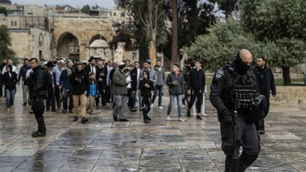 عشرات المستوطنين يقتحمون الأقصى – صحيفة الراية