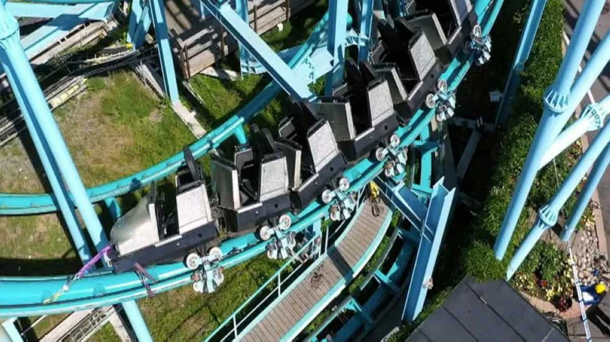 عالم الجريمة – السويد: تم فرض غرامة قدرها 588 ألف دولار على مدينة ملاهي بسبب حادث خروج قطار عن مساره