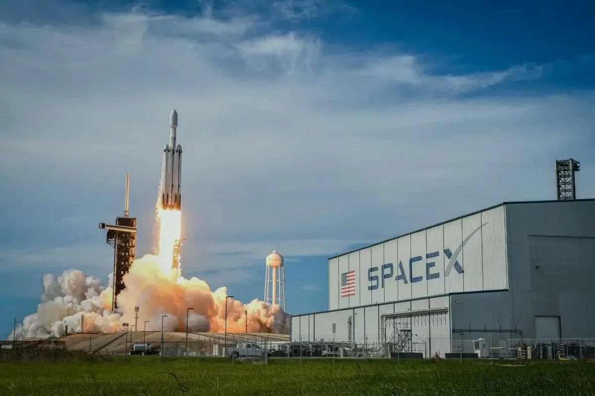 اخبار التكنولوجيا – SpaceX ينجز مهمة مزدوجة