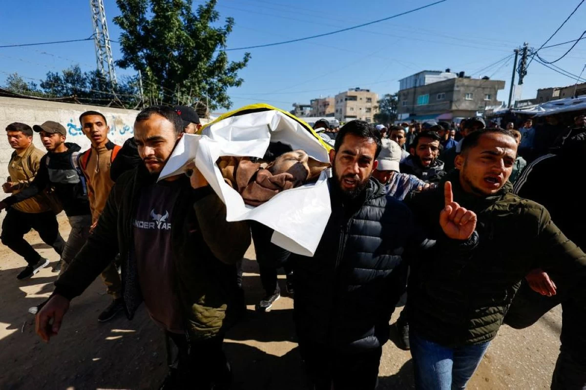 وارتفعت حصيلة شهداء عدوان الاحتلال على غزة إلى 72027 شهيدا و171561 جريحا.