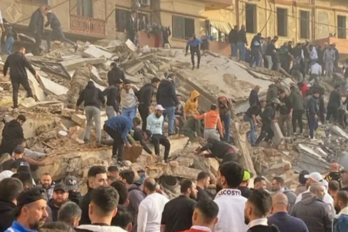 لبنان.. مقتل 13 شخصا بانهيار مبنى قديم