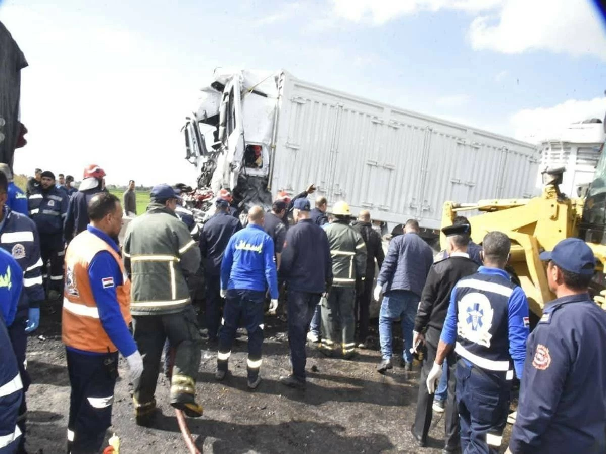 عالم الجريمة – مصرع 12 شخصا وإصابة 3 آخرين في حادث سير بمصر