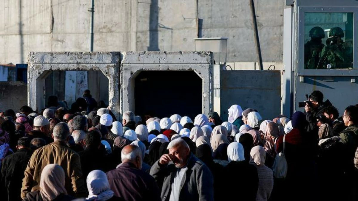 قيود إسرائيلية مشددة على دخول المصلين إلى القدس