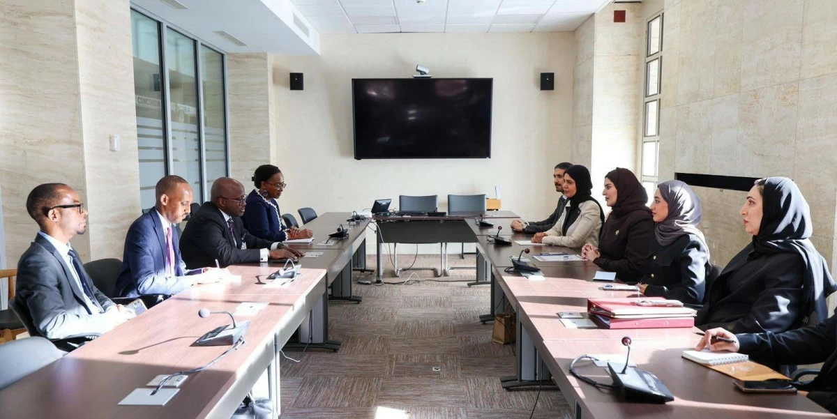 وزير الدولة للتعاون الدولي يجتمع مع وزير الخارجية والتعاون الدولي في رواندا