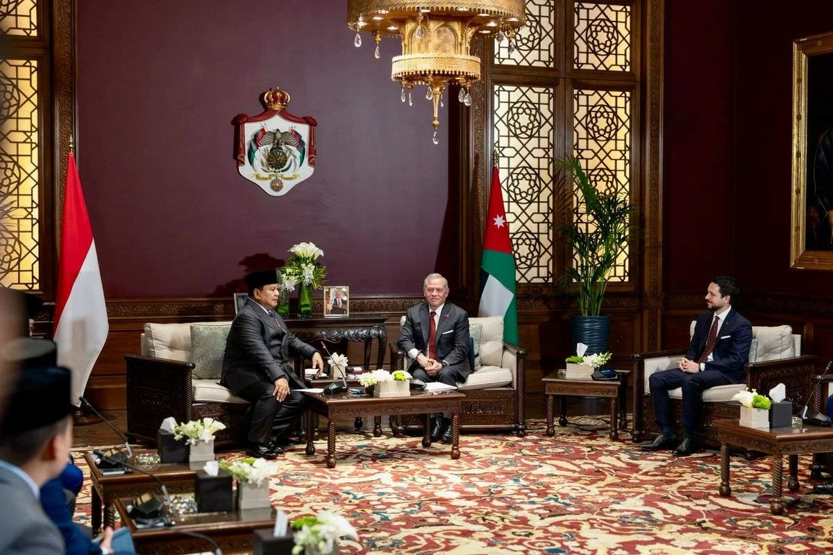 العاهل الأردني والرئيس الإندونيسي يبحثان العلاقات الثنائية والتطورات الإقليمية والدولية