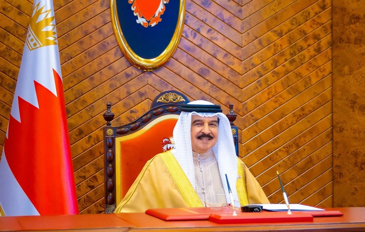 ملك البحرين يدين العدوان الإيراني على بلاده وعدد من الدول العربية