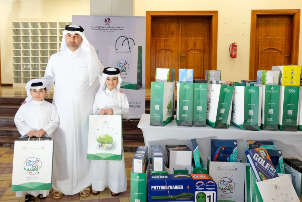 الأوقاف توزع 5000 هدية على الأطفال في 20 مسجدا خلال صلاة العيد