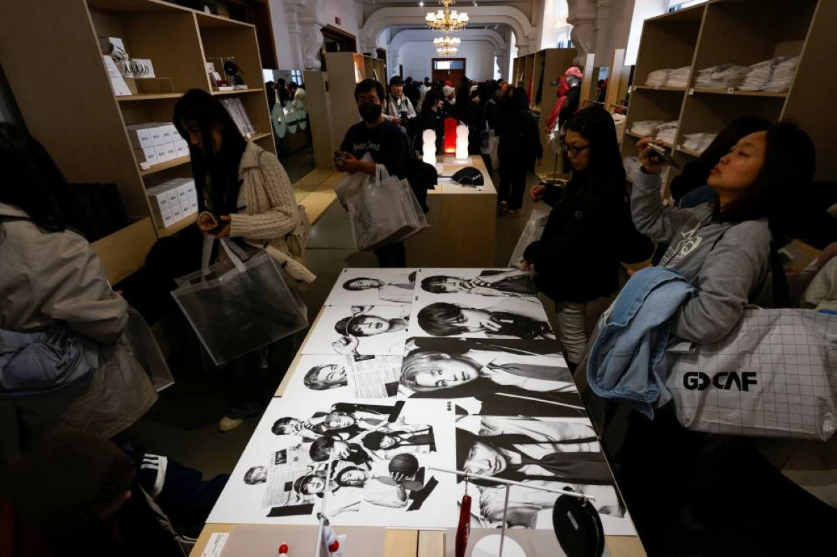 الألبوم الجديد لفرقة بي تي إس الكورية الجنوبية يحقق مبيعات قياسية