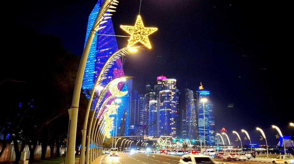 صوره – سيتم تزيين كورنيش الدوحة في عيد الفطر 2026 بالأضواء المبهرة والمجسمات الفنية.