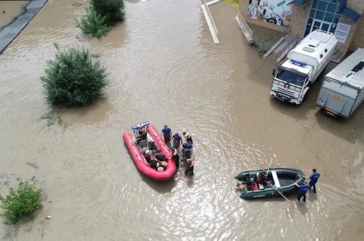 عالم الجريمة – ضربت فيضانات عارمة داغستان الروسية، مما أدى إلى انقطاع الكهرباء عن أكثر من 327 ألف شخص