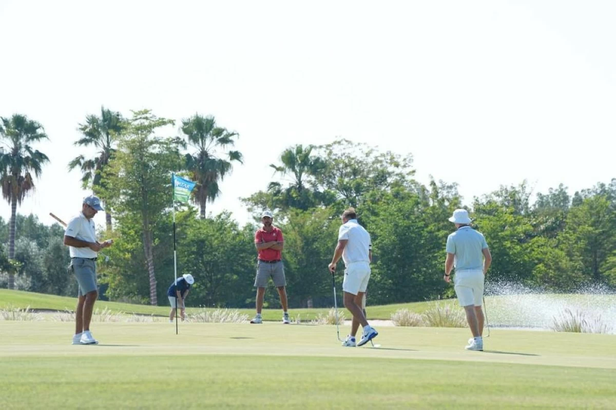 صدارة إنجليزية لبطولة قطر العالمية للجولف