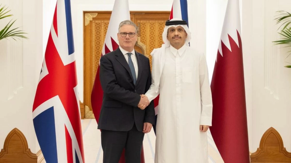 رئيس مجلس الوزراء وزير الخارجية يستقبل رئيس الوزراء البريطاني