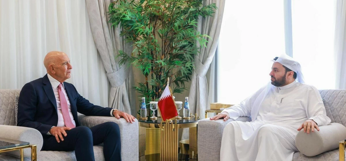 وزير الدولة بوزارة الخارجية يجتمع مع المبعوث الأمريكي الخاص إلى سوريا