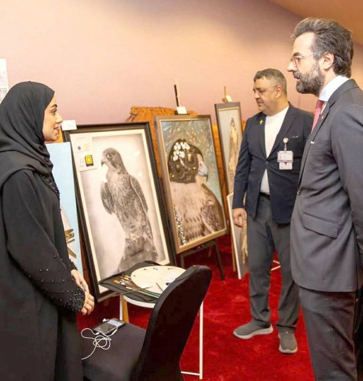 سيدتي – أم البنين علي: المرأة القطرية حاضرة بقوة في ساحة الفنون التشكيلية