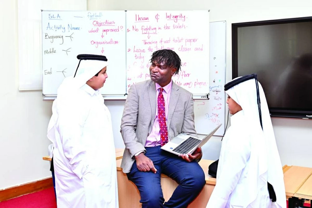 تتبنى مدارس مؤسسة قطر منهجًا تعليميًا يركز على رفاهية الطلاب وتعزيز ثقة المجتمع