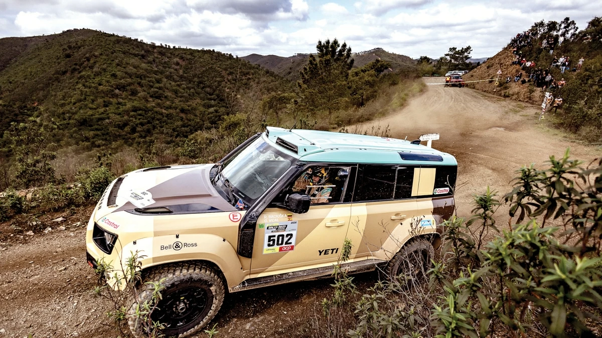 فريق Defender Rally يختتم BP Ultimate Rally-Raid في البرتغال على رأس فئته