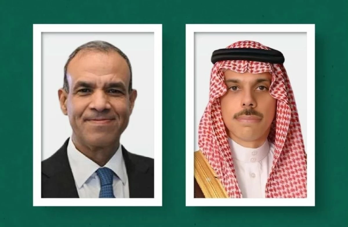 وزير الخارجية السعودي يبحث مع نظيره المصري تطورات الأوضاع الراهنة في المنطقة