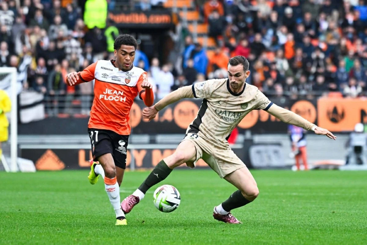 باريس سان جيرمان يواجه لوريان سعياً لحسم لقب الدوري الفرنسي