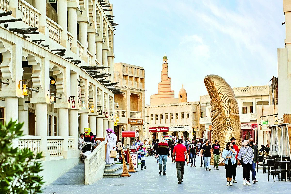 صوره – يعتبر سوق واقف التراثي معلم الجذب السياحي الأول في قطر.