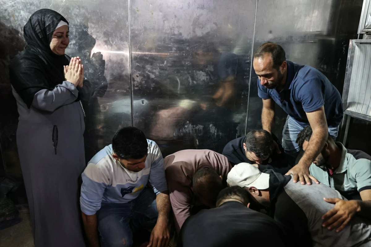 شهداء بغزة والبحرية الإسرائيلية تعتقل 6 صيادين شهداء بغزة والبحرية الإسرائيلية تعتقل 6 صيادين