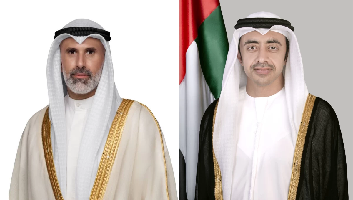 وزيرا خارجية الإمارات والكويت يبحثان هاتفيا التطورات الراهنة في المنطقة