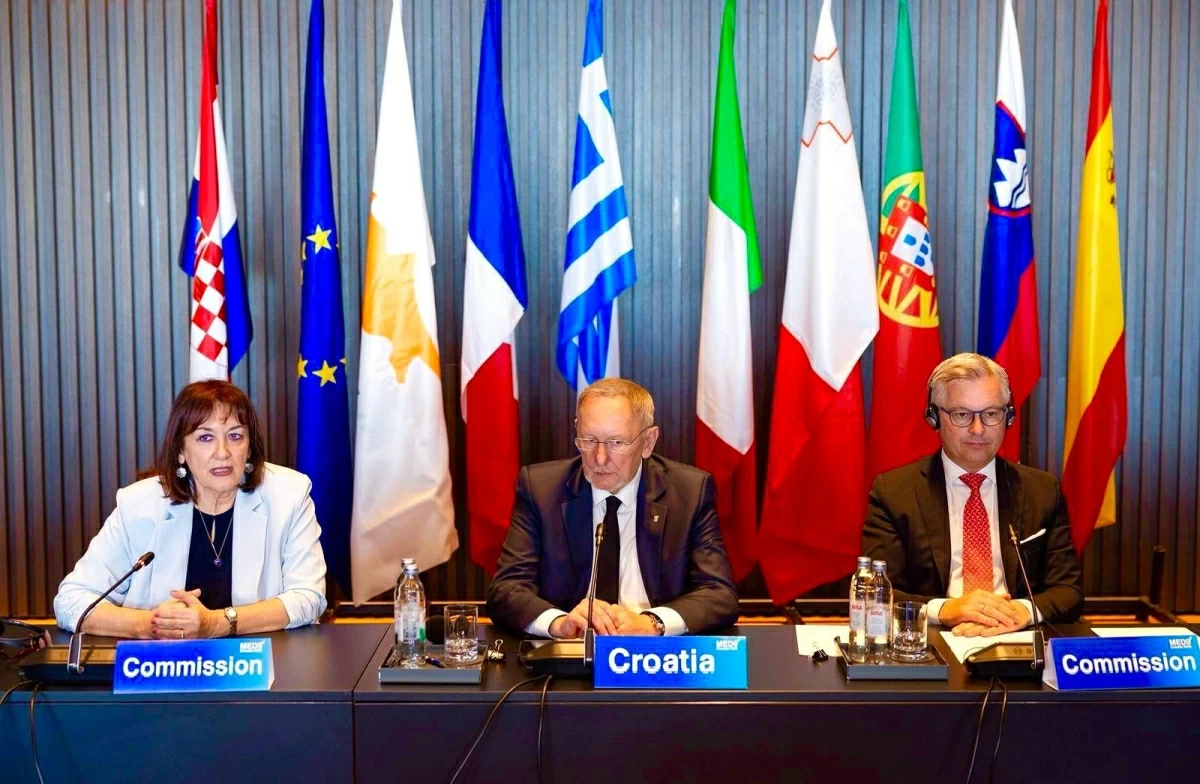 وزراء داخلية 9 دول أوروبية يجتمعون في كرواتيا لبحث قضية الهجرة وزراء داخلية 9 دول أوروبية يجتمعون في كرواتيا لبحث قضية الهجرة