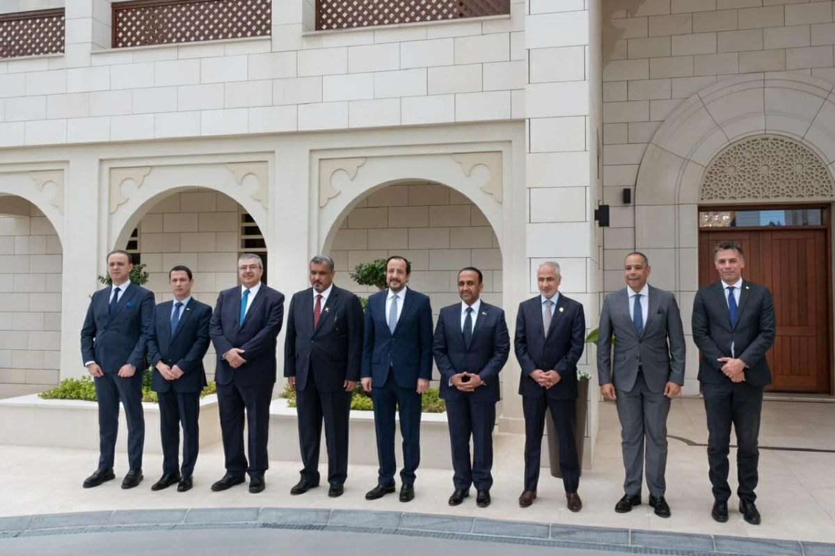 رئيس جمهورية قبرص يشيد بدور دولة قطر في دعم جهود تهدئة الأوضاع وخفض التصعيد وتعزيز الحوار في المنطقة رئيس جمهورية قبرص يشيد بدور دولة قطر في دعم جهود تهدئة الأوضاع وخفض التصعيد وتعزيز الحوار في المنطقة