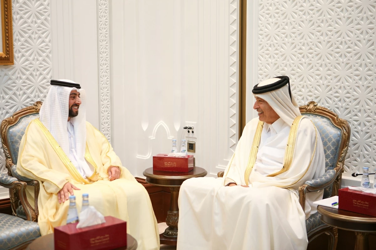 رئيس مجلس الشورى يجتمع مع سفير الدولة