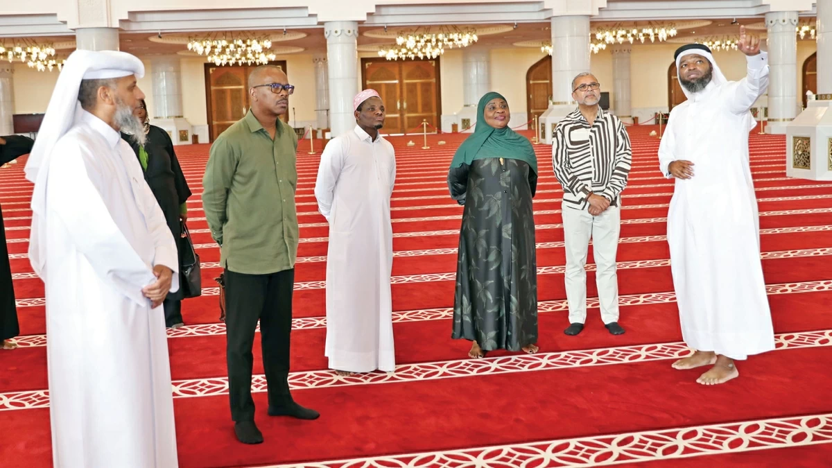 رئيس برلمان موزمبيق يزور مسجد الإمام