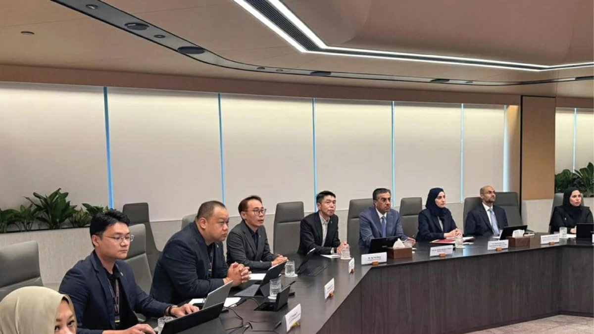 وزير العمل يعقد سلسلة لقاءات مع كبار المسؤولين بوزارة القوى العاملة السنغافورية وزير العمل يعقد سلسلة لقاءات مع كبار المسؤولين بوزارة القوى العاملة السنغافورية