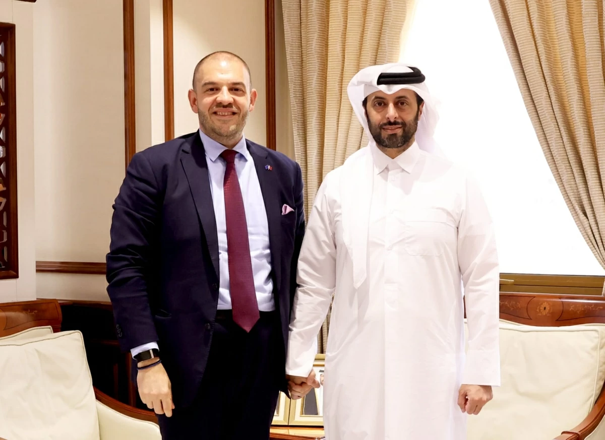 وزير البلدية يجتمع مع سفير الاتحاد الأوروبي لدى الدولة وزير البلدية يجتمع مع سفير الاتحاد الأوروبي لدى الدولة
