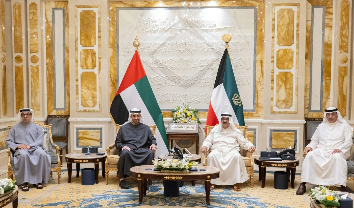 أمير الكويت ورئيس الإمارات يبحثان تطورات الأوضاع في منطقة الشرق الأوسط